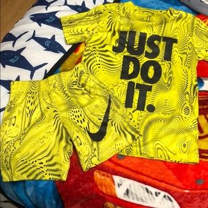 Brand new - Nike boys outfit